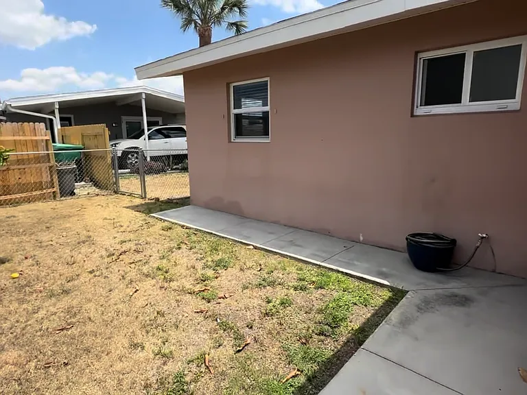 22320 Lasalle Rd — Photo 15