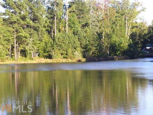 5th image of 225 Lake Chase Dr N