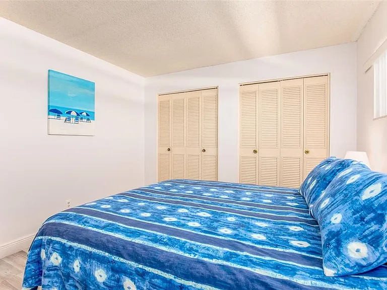 7405 Bay Island Dr S #321 — Photo 21