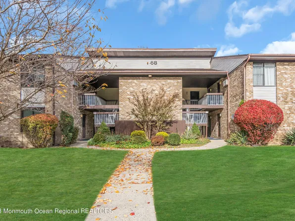 68 Overlook Way #J, Manalapan, NJ 07726