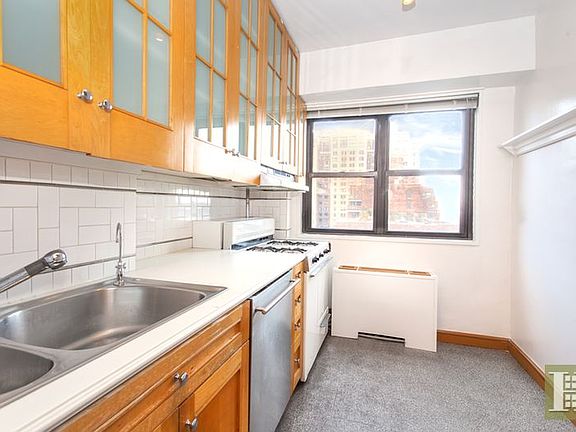 2nd image of 305 E 40th St APT 18M