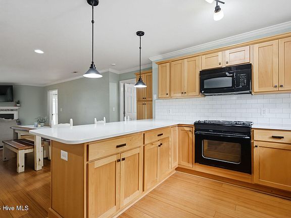 5th image of 5201 Lapaloma Court #202 Unit D