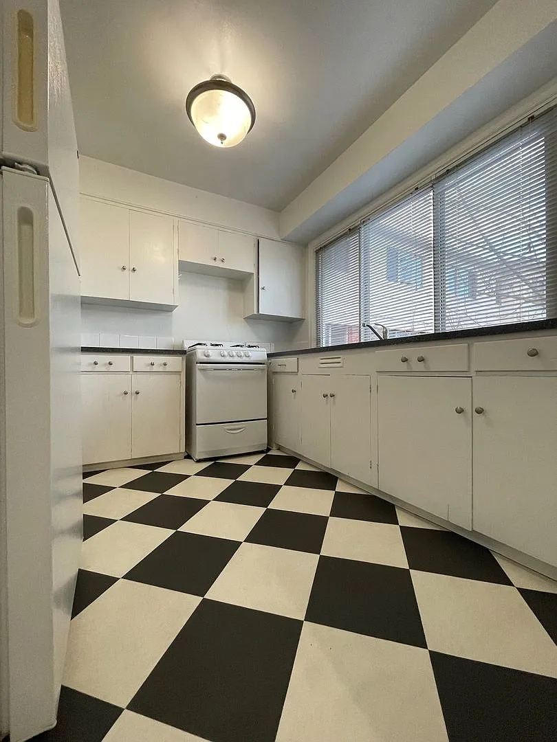 Orchard Park — Photo 1
