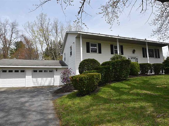 3rd image of 46 Linda Ln