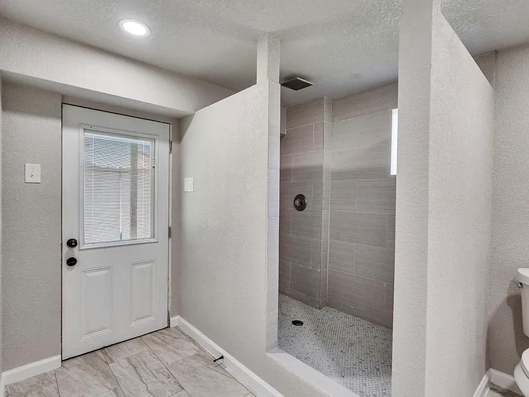 231 Dehart St #1 — Photo 20