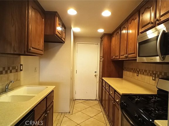 2nd image of 4859 Jackson St