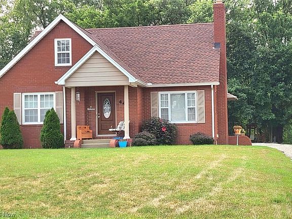 2nd image of 443 Poplar St