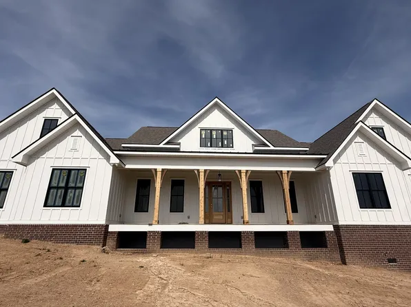 1501 Spencer Mill Rd, Burns, TN 37029