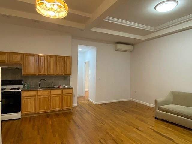 1st image of 7322 15th Ave Floor 1