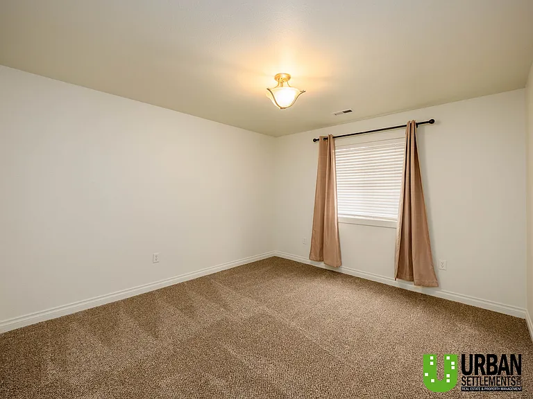 1511 W Gardner Ave — Photo 13