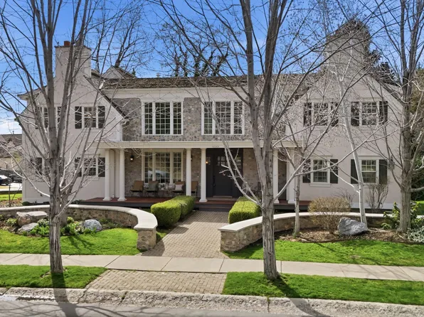 5088 S Wander Ln, Holladay, UT 84117