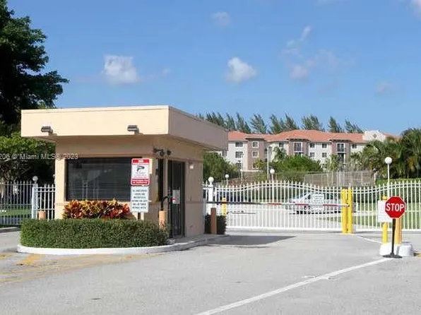 480 Executive Center Dr APT 4L, West Palm Beach, FL 33401