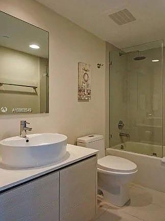 3rd image of 2600 E Hallandale Beach Blvd #T2701