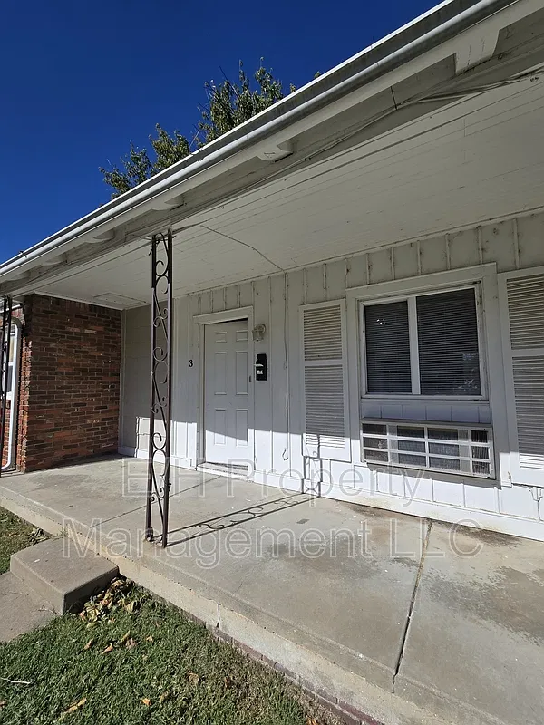 1 bed, 1.0 bath, 529 sqft, $595 — Photo 1