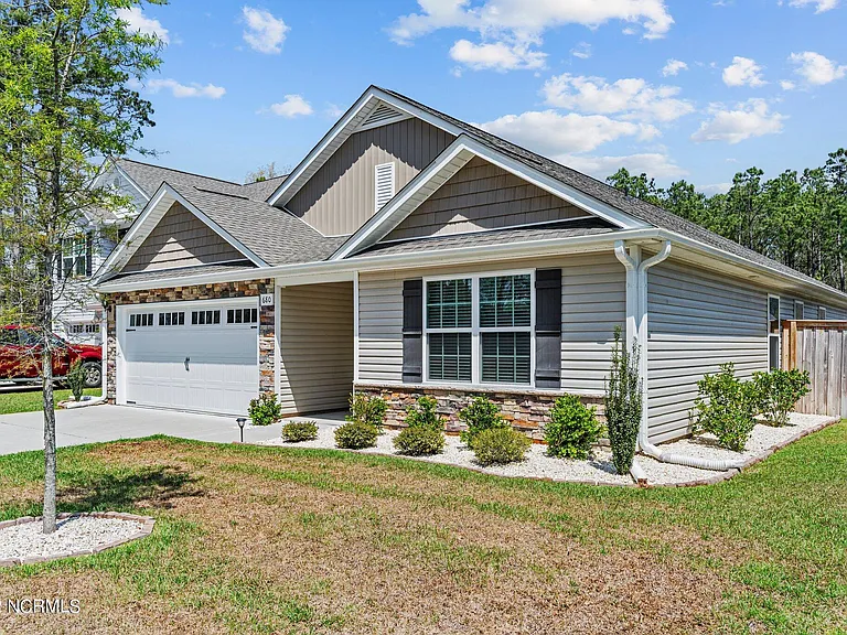 680 Aurora Pl — Photo 4