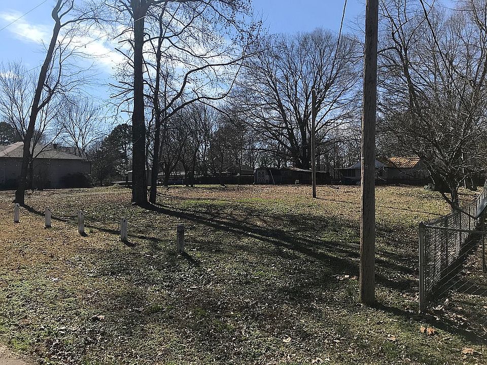 1st image of 10 Norwood Dr