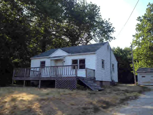 1421 Vine St, Danville, IL 61834