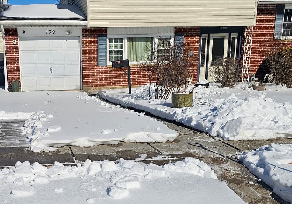 1st image of 139 Honeywell Dr