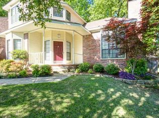 6 Carriage Ct, Little Rock, AR 72211