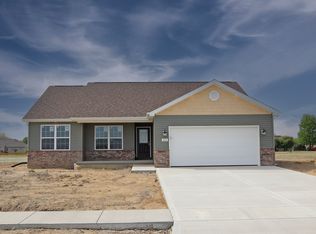 404 Hodges Ct, Chatham, IL 62629