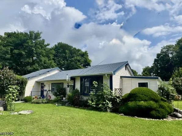 45 Kennedy Ave, Ogdensburg Boro, NJ 07439