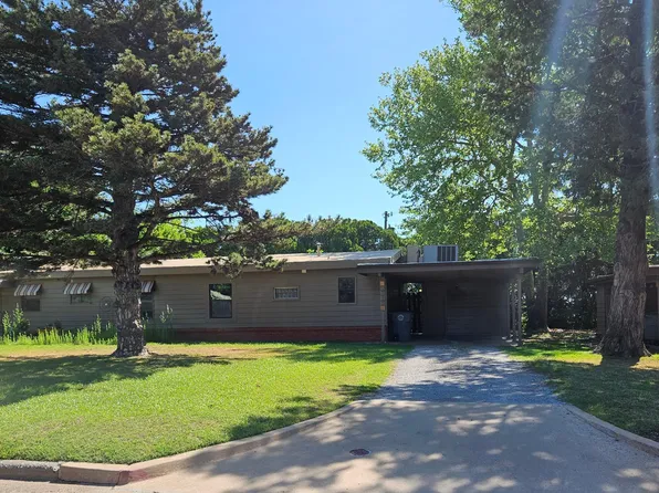 2813 NW Morningside Dr, Lawton, OK 73507