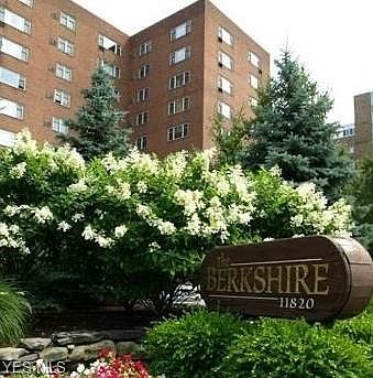 1st image of 11820 Edgewater Dr APT 517