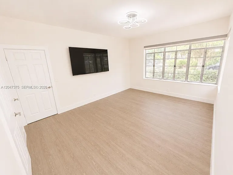 762 Lenox Ave #2 — Photo 16