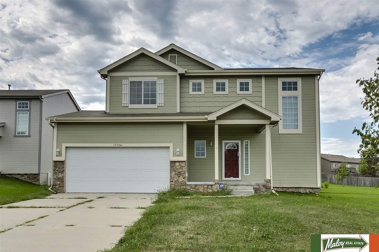 13704 S 14th St, Bellevue, NE 68123 | Zillow