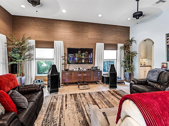 3rd image of 3620 NE 22nd Ave #1