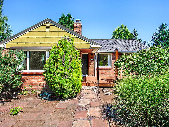 3rd image of 6522 38th Ave NE