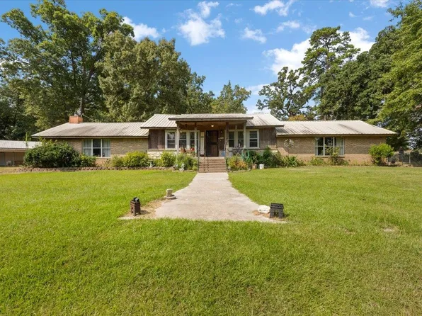 7677 Sturrock Rd, Gilmer, TX 75645