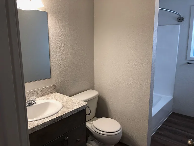 2759 W Lorraine Ave — Photo 8