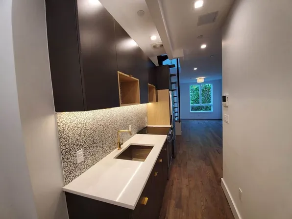 554 Gates Avenue image 15 of 21