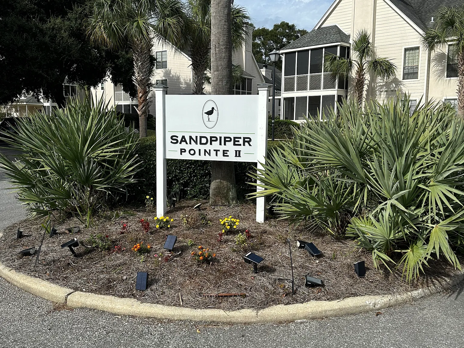 348 Sandpiper Dr — Photo 2
