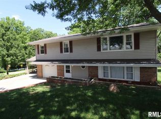 718 Highview Rd, East Peoria, IL 61611