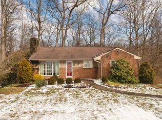 320 Forestwood Dr, Gibsonia, PA