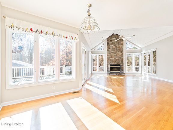 4th image of 103 Peterson Dr