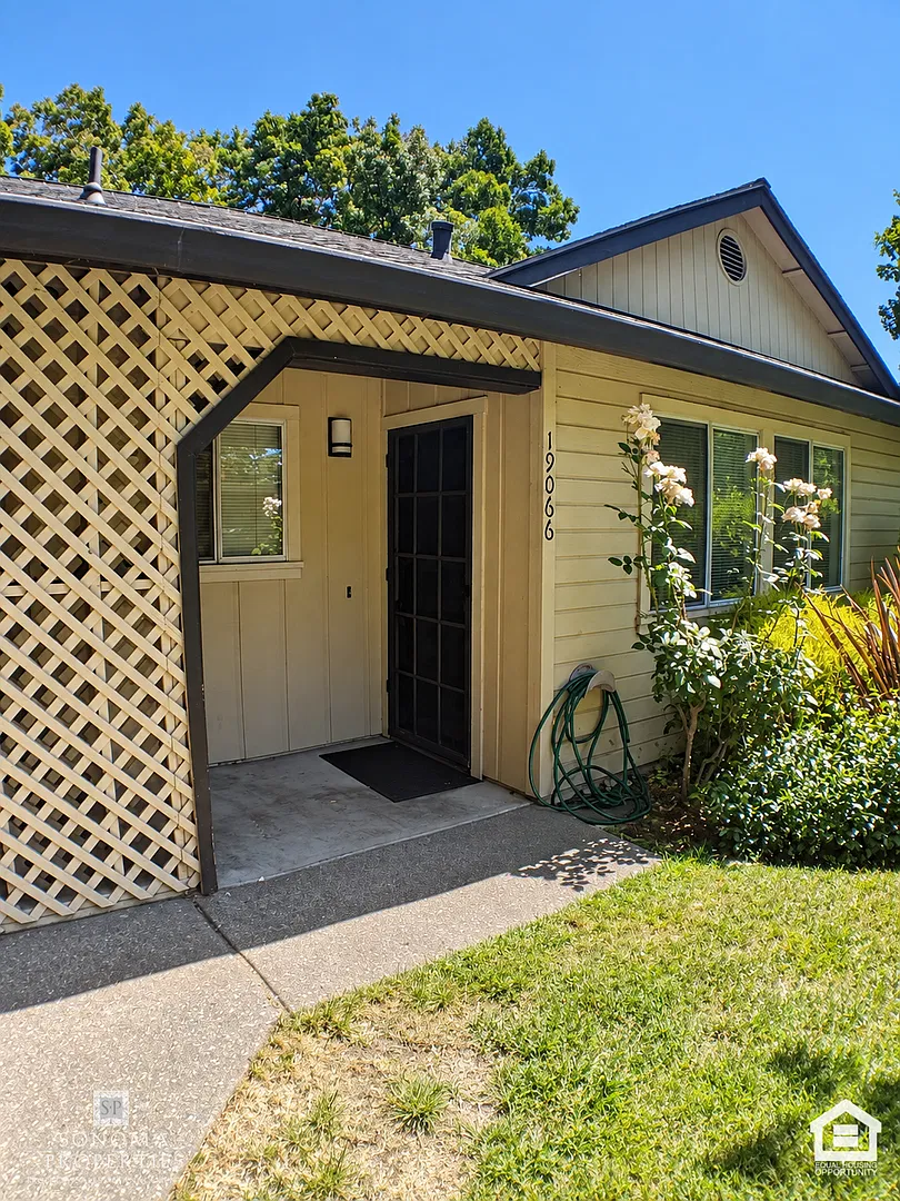 Newly Renovated 1BD/1BA Near Downtown Sonoma — Photo 3