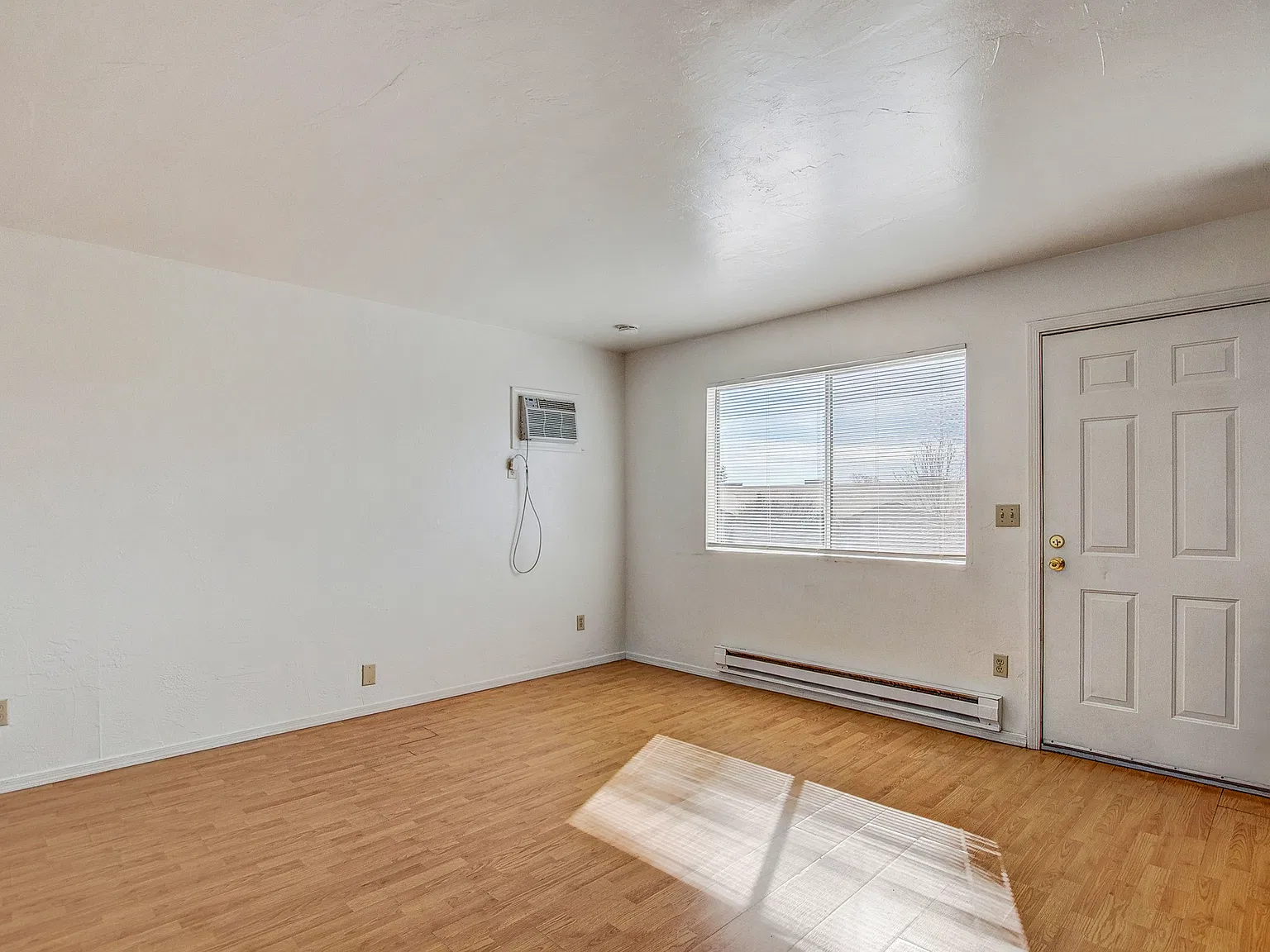 1 bed, 500 sqft, $1,000 — Photo 4