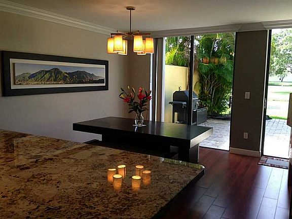 4th image of 3623 Estepona Ave #00