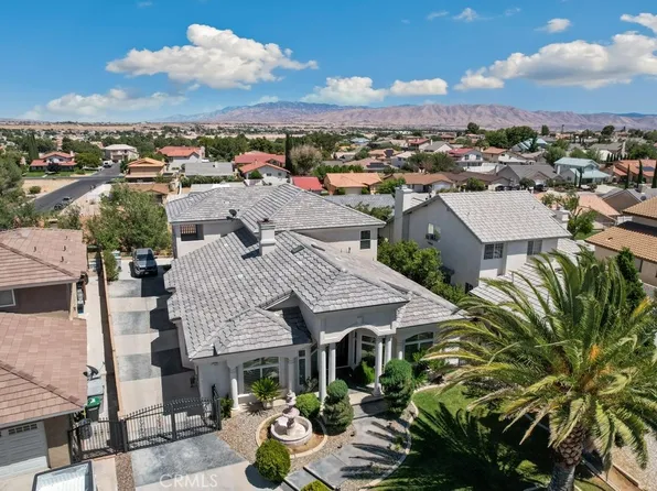 12865 Amberwood Ln, Victorville, CA 92395