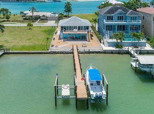 23 Pelican St W, Naples, FL 34113