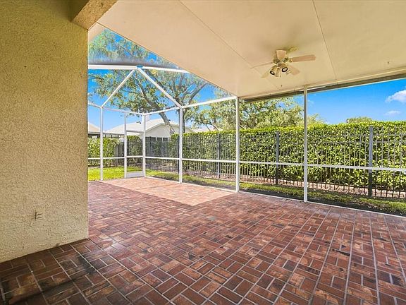 3rd image of 4628 Corsage Dr