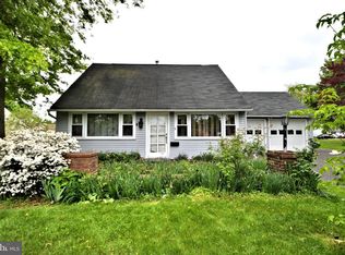 8 Drexel Rd, Hatboro, PA 19040