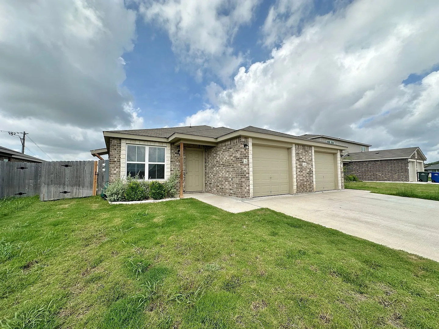 1837 Clovis Drive — Photo 2