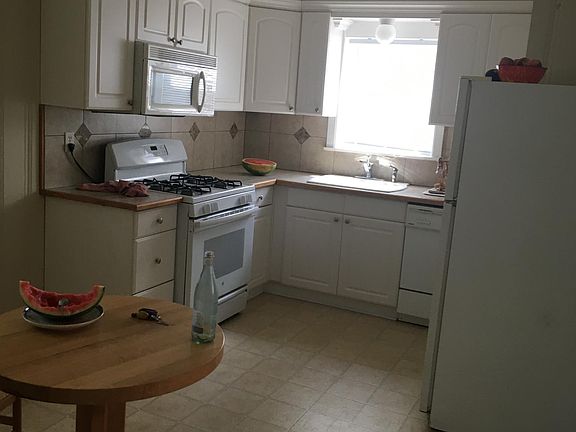 4th image of 1523 Owasso St #4