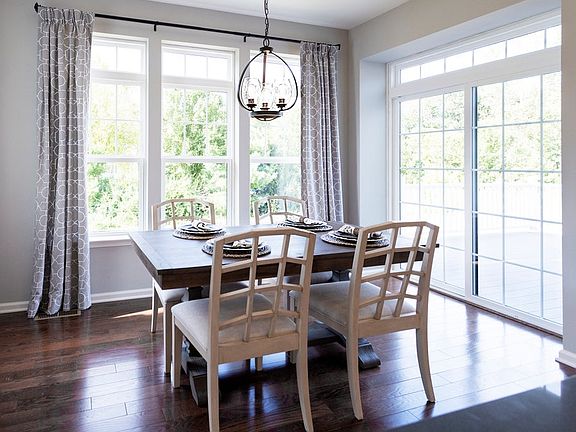 Bellwood Dining Nook
