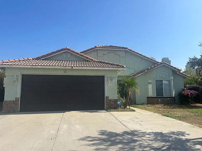 14384 Ivy Ave — Photo 2