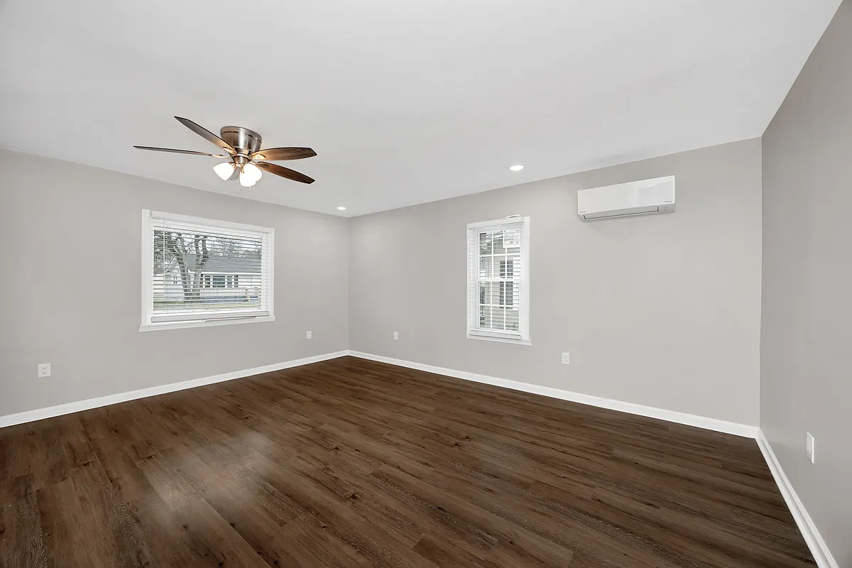 2 bed, 902 sqft, $1,300 — Photo 4